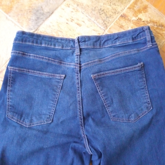 Universal Threads Goods Co. Jeans - Picture 8 of 9